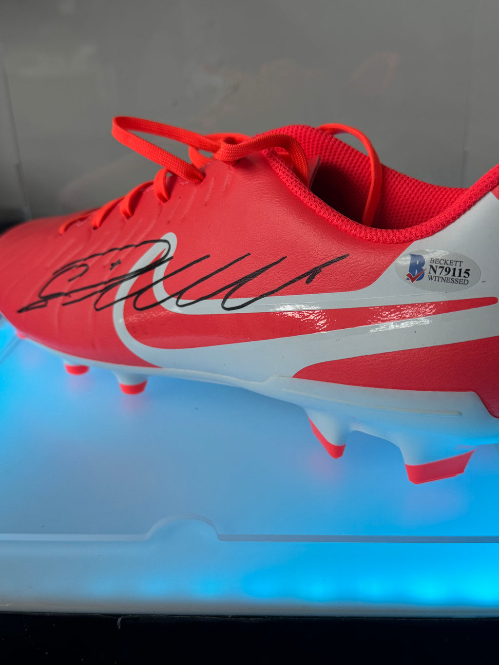 Cristiano Ronaldo Signed Soccer Cleats Authenticated Beckett