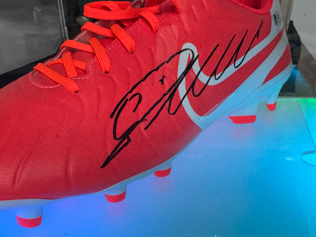 Cristiano Ronaldo Signed Soccer Cleats Authenticated Beckett