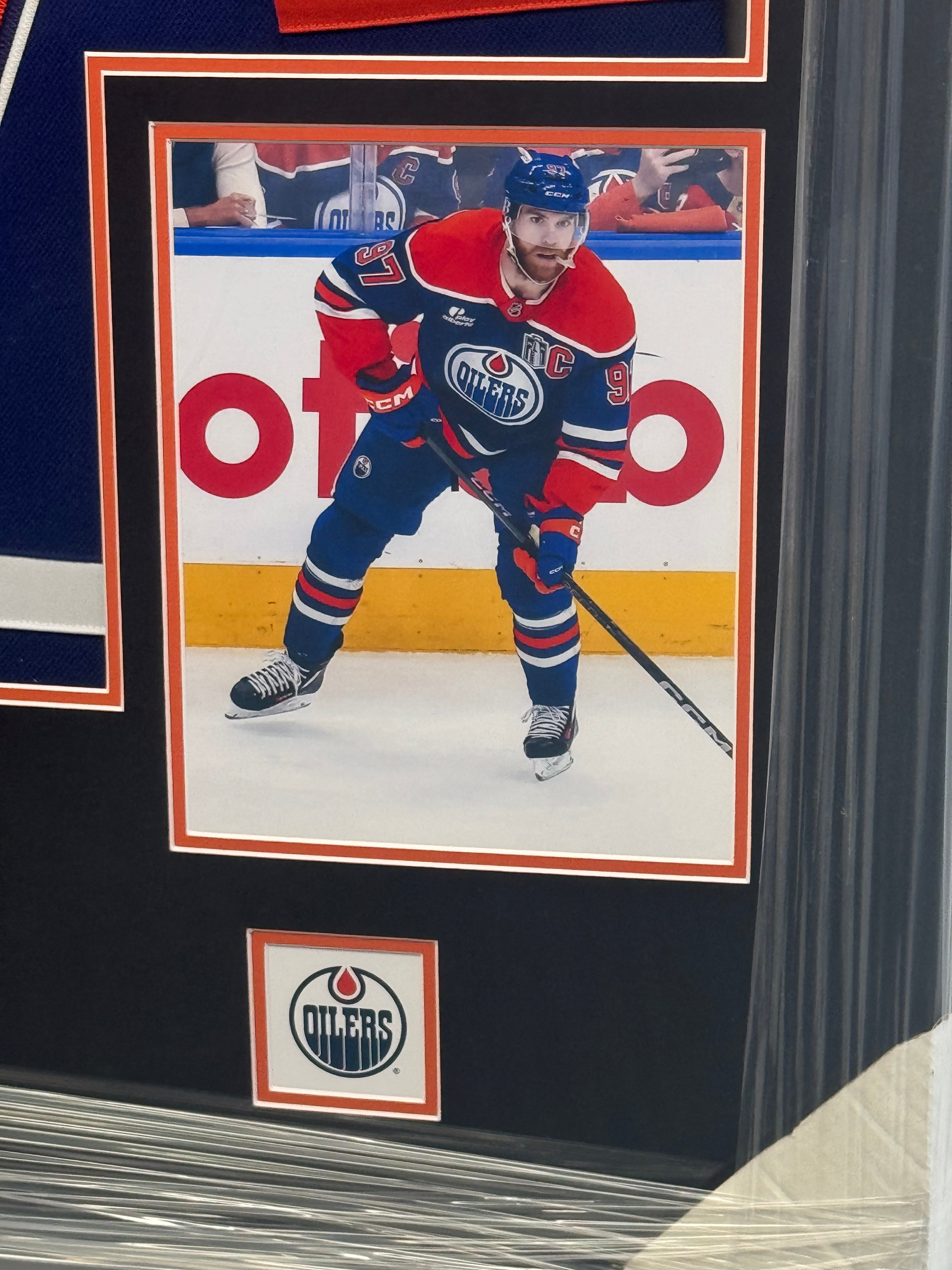Connor McDavid Signed Framed Fanatics Oilers Authenticated Jersey