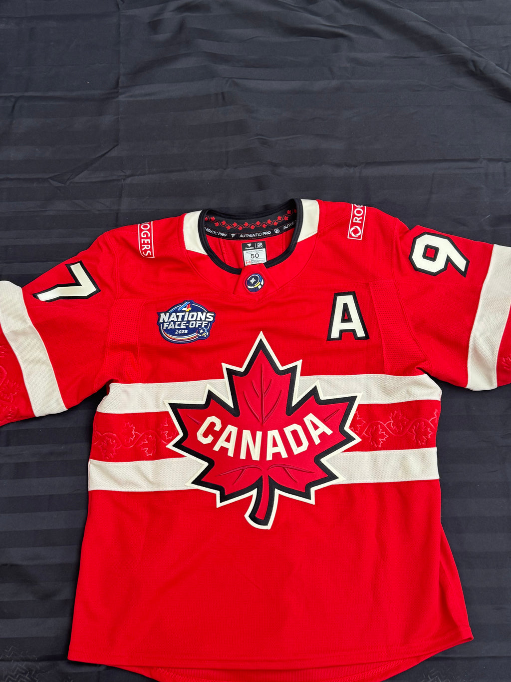 Connor McDavid Signed Team Canada Jersey Authenticated