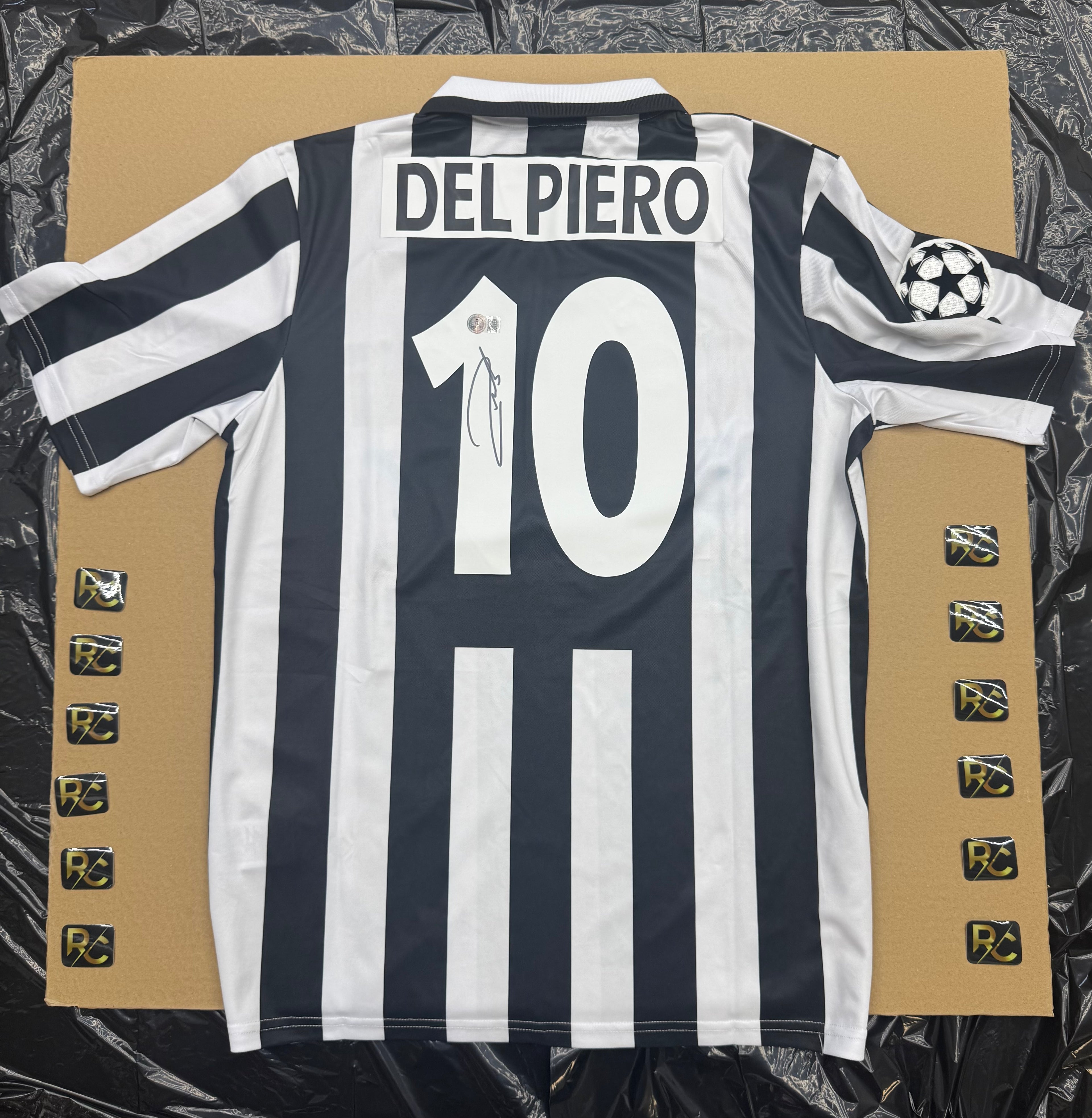Del Piero Italy Signed and Authenticated Jersey