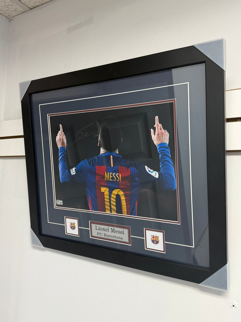 Lionel Messi Portrait Barcelona, Signed and Authenticated